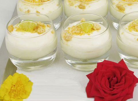 Zitronencreme-im-Glaeschen